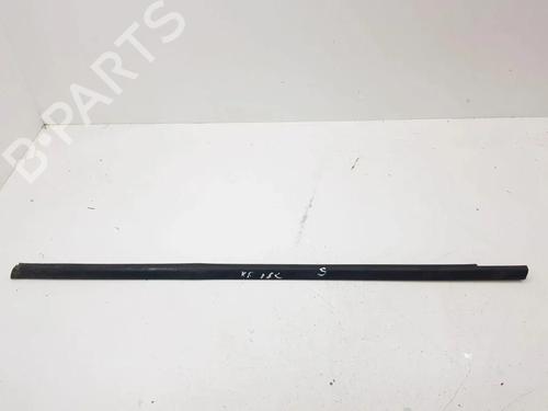 Dørliste Dørliste VOLVO V70 II (285) D5 (185 hp) 36216204 36216204