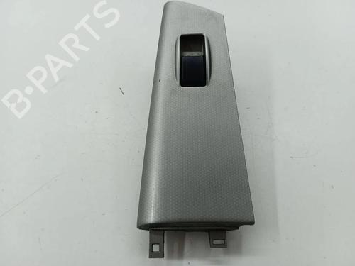 Used Right front window switch Right front window switch 33880484 33880484