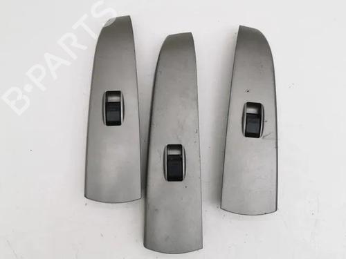 Used Right rear window switch TOYOTA PRIUS Saloon (_W1_) 1.5 Hybrid (NHW1_) (72 hp) 28864394