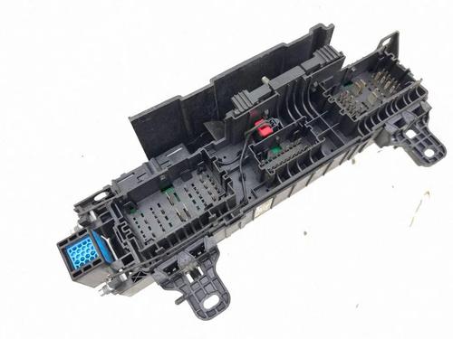 Fuse box TESLA MODEL S (5YJS) 70D AWD | BP38007254E1 - Image 4