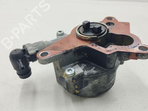 Used Vacuum pump NISSAN X-TRAIL II (T31) 2.0 dCi 4x4 (150 hp) 28893831