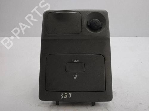 Used Cup/Object holder Cup/Object holder KIA SORENTO I (JC) 2.5 CRDi (170 hp) 40207520 40207520