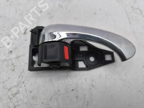 Used Front right interior door handle Front right interior door handle 36081145 36081145