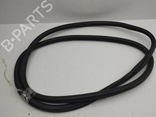Used Rubber door seal PEUGEOT 2008 II (UD_, US_, UY_, UJ_, UR_, UC_) 1.5 BlueHDI 110 (UDYHSK) (110 hp) 28901000
