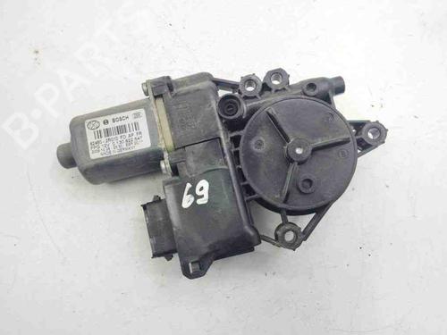 Left front window motor HYUNDAI i30 Estate (FD) 1.6 CRDi | BP28885038E21 