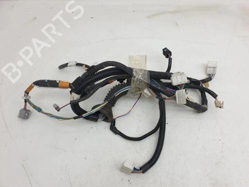 Used Wiring harness LEXUS IS II (_E2_) 220d (ALE20) (177 hp) 32666105