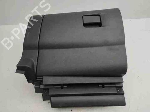 Used Glove box NISSAN JUKE (F16_) 1.6 Hybrid (143 hp) 28864994