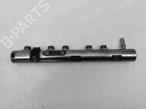 Used Injection rail BMW 5 (F10) 520 d (184 hp) 28854524