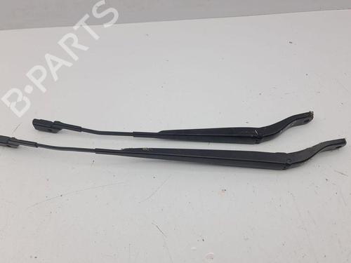 Used Front wipers mechanism PEUGEOT 2008 II (UD_, US_, UY_, UJ_, UR_, UC_) 1.2 PureTech 130 (USHNS, URHNS) (130 hp) 28879364