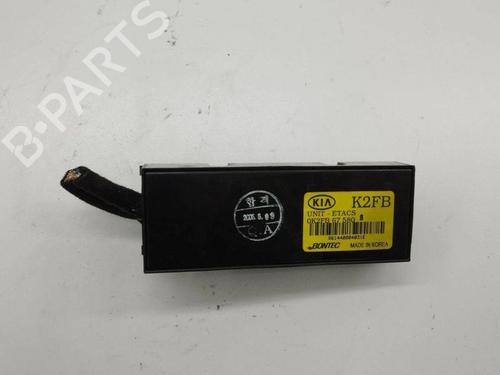 Used Electronic module KIA CARENS I MPV (FC, FJ) 2.0 CRDi (140 hp) 28904058