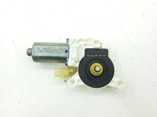 Used Left front window motor CHRYSLER VOYAGER IV (RG, RS) 2.8 CRD (150 hp) 28890564