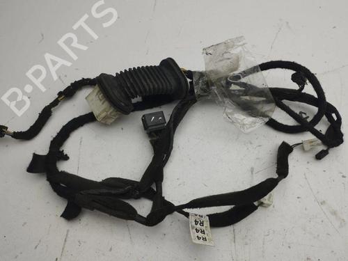 Used Wiring harness CHEVROLET CAPTIVA (C100, C140) 2.0 D 4WD (150 hp) 28892258