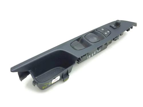 Used Right front window switch Right front window switch 33863518 33863518