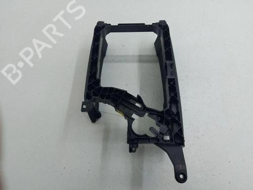 Used Armrest / Center console Armrest / Center console BMW 5 Touring (F11) 530 d (258 hp) 40168591 40168591