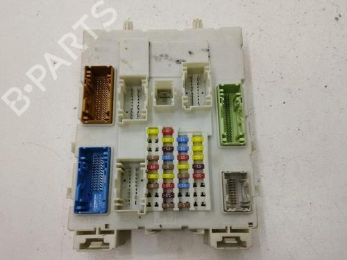 Used Fuse box Fuse box 38247666 38247666