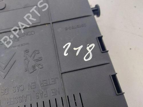 Fuse box CITROËN C5 III (RD_) 2.0 HDi (RDRHD8, RDRHDJ, RDRHR8, RDRHRJ) | BP38279898E1 - Image 3