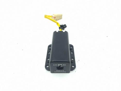 Used Switch Switch MITSUBISHI OUTLANDER II (CW_W) 2.2 DI-D 4WD (156 hp) 40208464 40208464