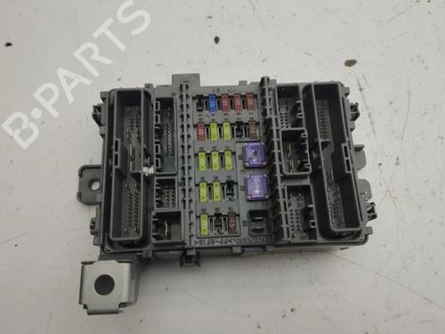 Used Fuse box Fuse box 33256093 33256093