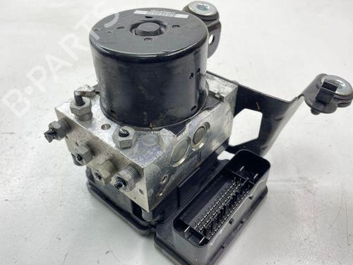 Used ABS pump VOLVO XC60 I SUV (156) D5 AWD (215 hp) 28890243