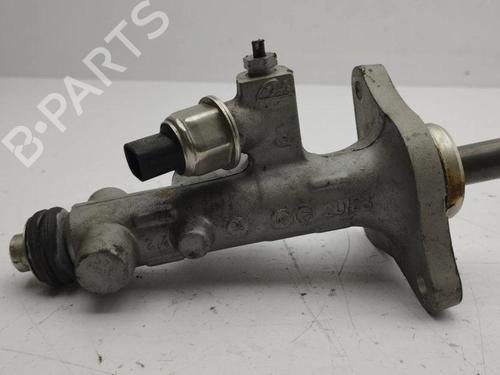 Brake master cylinder MERCEDES-BENZ C-CLASS (W203) C 200 CDI (203.007) | BP28892704M77