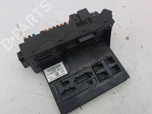 Used Fuse box MERCEDES-BENZ E-CLASS (W211) E 200 CDI (211.004) (102 hp) 28851317