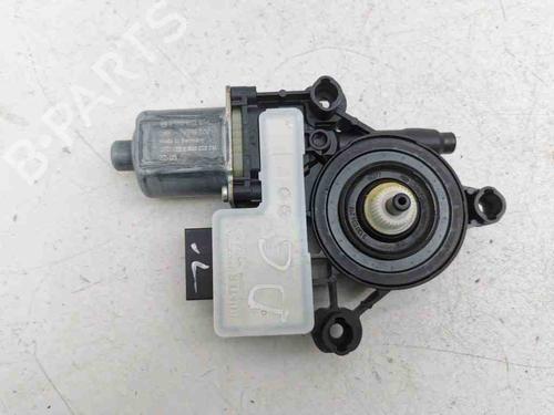 Used Right rear window motor AUDI A1 Sportback (8XA, 8XF) 1.0 TFSI (95 hp) 28901438