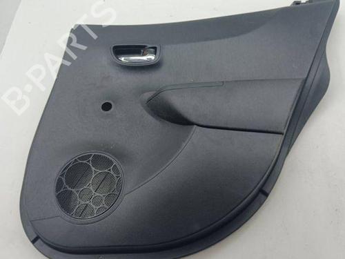 Używane Tapicerka drzwi tylnych prawych TOYOTA YARIS (_P1_) 1.4 D-4D (NLP10_, NLP10R) (75 hp) 28853341