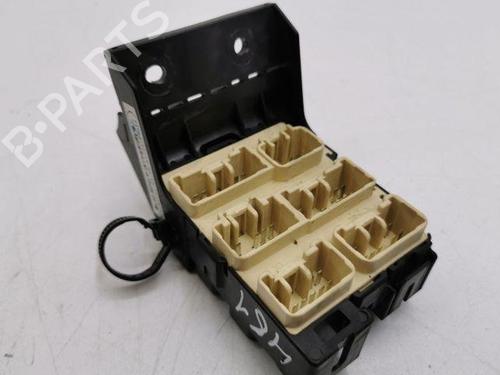 Used Fuse box TOYOTA AVENSIS (_T25_) 2.2 D-CAT (ADT251_, ADT251R) (177 hp) 28849245