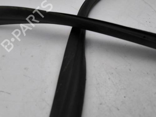 Rubber door seal RENAULT CLIO V (B7_) 1.3 TCe 130 (B7MF) | BP28897006C142 