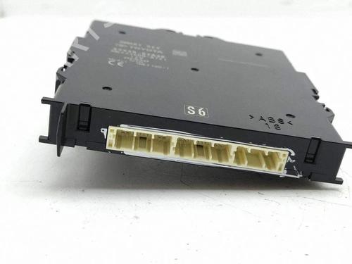 Electronic module TOYOTA COROLLA Estate (_E21_) 1.8 Hybrid (ZWE211) | BP38281323M83 - Image 2