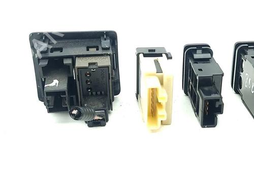 Switch LEXUS IS II (_E2_) 220d (ALE20) | BP32674379I30 - Image 7