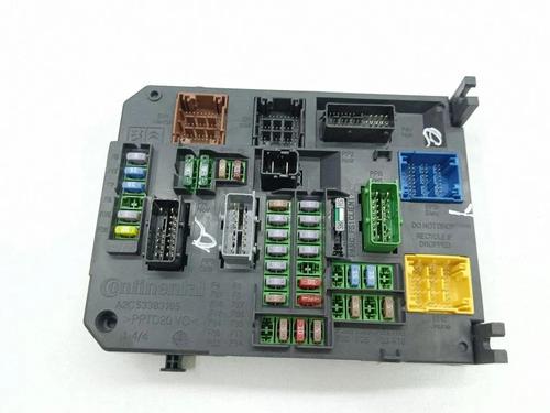 Used Fuse box Fuse box PEUGEOT 508 SW I (8E_) 2.0 HDi (163 hp) 40207605 40207605