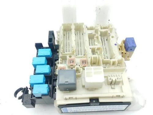 Used Fuse box TOYOTA RAV 4 III (_A3_) 2.2 D 4WD (ALA30_, ALA30R) (136 hp) 28844149