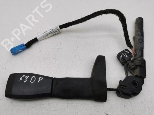 Used Seat buckle VOLVO V70 II (285) D5 (163 hp) 28884955