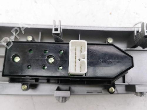 Left rear window switch HYUNDAI SANTA FÉ II (CM) 2.2 CRDi 4x4 | BP28886997I29 