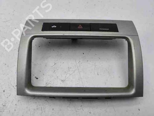 Used Warning switch TOYOTA COROLLA Verso (_E12_) 2.0 D-4D (CDE120_, CDE120R) (90 hp) 28857169