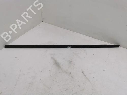 Dørliste Dørliste SAAB 9-5 Estate (YS3E) 2.2 TiD (120 hp) 36176984 36176984