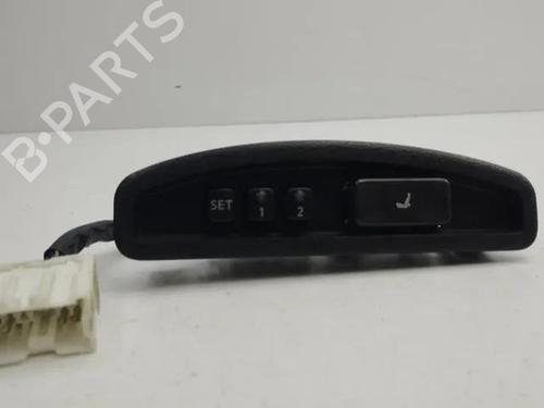 Used Switch INFINITI FX 35 AWD (307 hp) 28855136