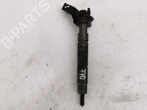 Used Injector MERCEDES-BENZ M-CLASS (W164) ML 320 CDI 4-matic (218 hp) 28899237