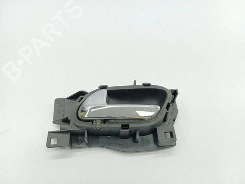 Used Front left interior door handle Front left interior door handle 38245352 38245352
