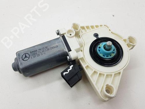 Portierruitmotor linksvoor MERCEDES-BENZ B-CLASS Sports Tourer (W245) B 180 CDI (245.207) (109 hp) 28887269