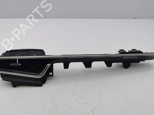 Used Air vent TOYOTA COROLLA Estate (_E21_) 2.0 Hybrid (MZEH12) (180 hp) 28859021