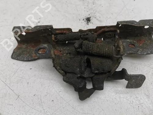 Used Hood lock TOYOTA AVENSIS (_T25_) 2.2 D-CAT (ADT251_, ADT251R) (177 hp) 28854675