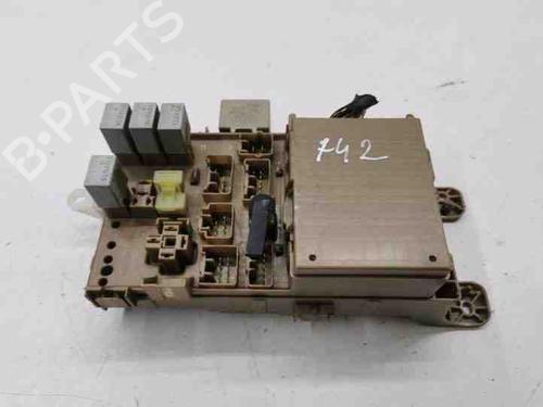 Used Fuse box TOYOTA COROLLA Verso (_E12_) 2.0 D-4D (CDE120_) (116 hp) 28858338