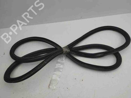 Used Rubber door seal PEUGEOT 2008 II (UD_, US_, UY_, UJ_, UR_, UC_) 1.5 BlueHDI 110 (UDYHSK) (110 hp) 28901018