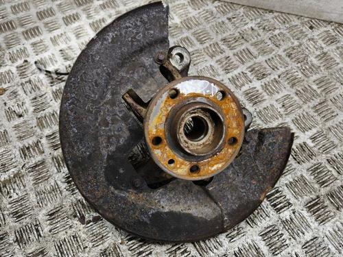 Used Right front steering knuckle VOLVO V70 II (285) D5 (163 hp) 28884949