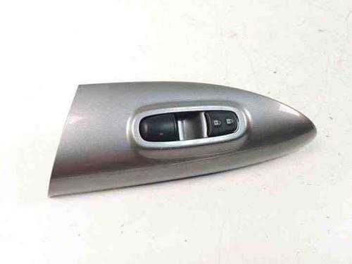 Used Right rear window switch NISSAN JUKE (F15) 1.5 dCi (110 hp) 28867596