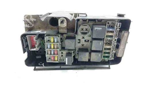 Used Fuse box VOLVO V70 II (285) D5 (185 hp) 28841460