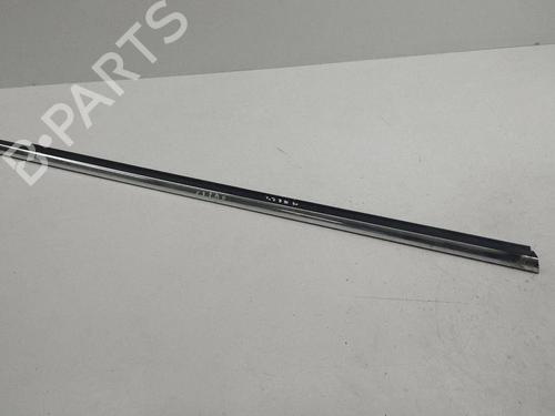Used Door moulding trim Door moulding trim OPEL VECTRA C Estate (Z02) 1.9 CDTI (F35) (150 hp) 40167103 40167103