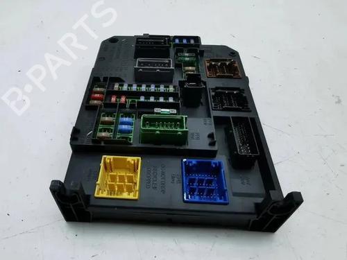 Used Fuse box Fuse box PEUGEOT 508 I (8D_) 2.0 HDi (140 hp) 28849432 28849432